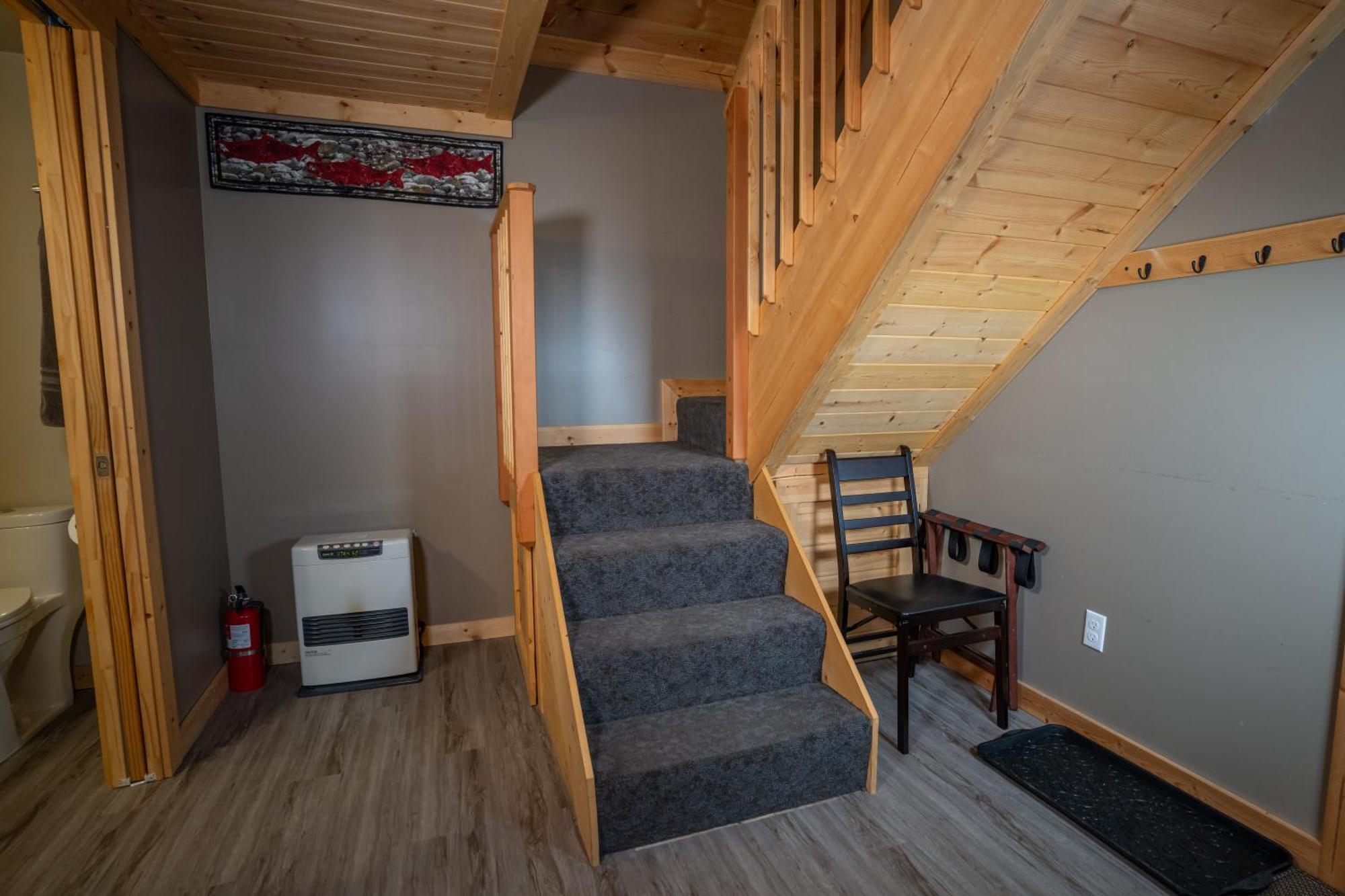 Downtown Cabin! Susitna